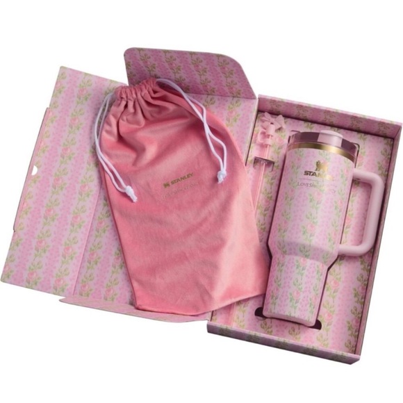 The Stanley x LoveShackFancy Quencher 40 OZ Blooming Heirloom Floral Bow - Picture 5 of 17